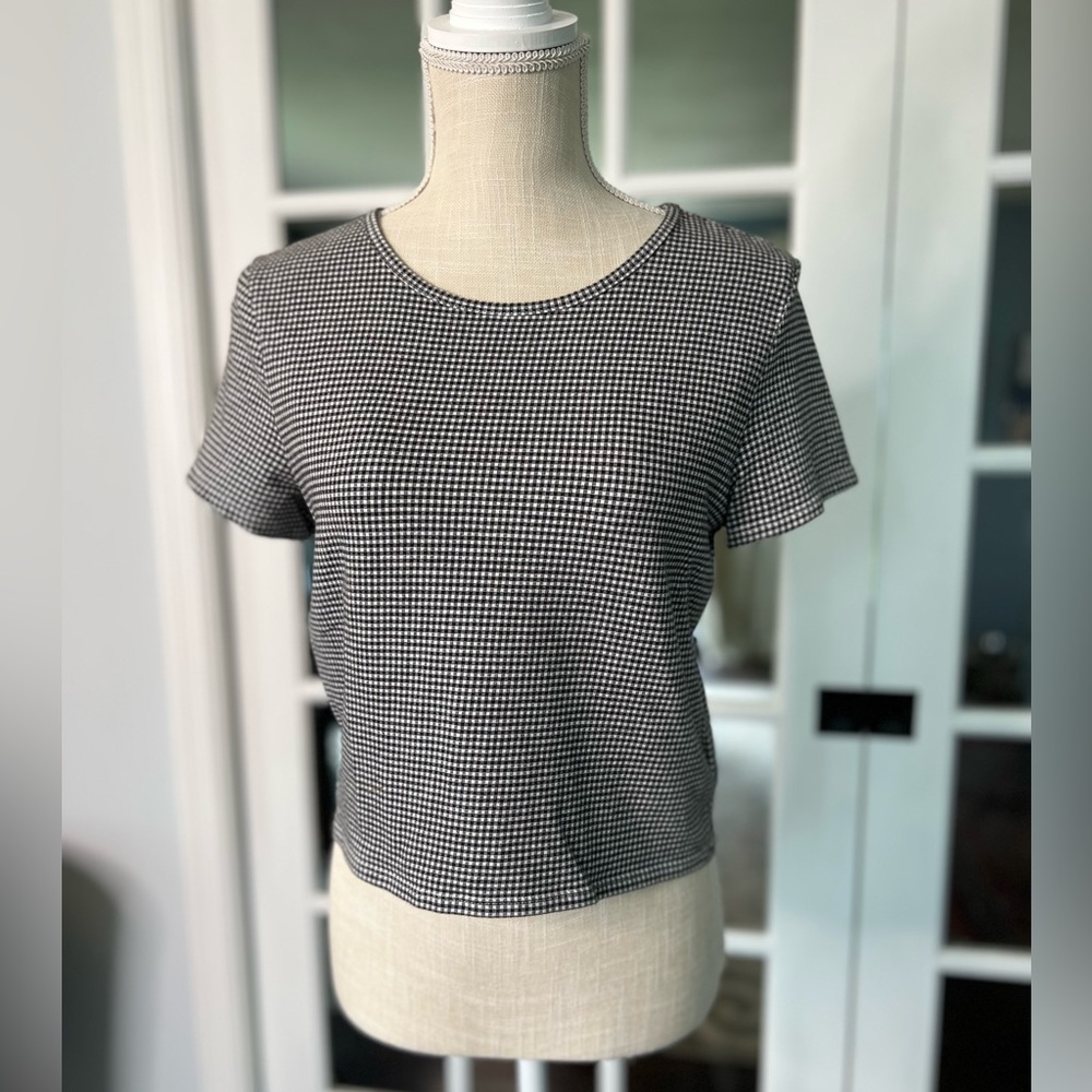 AMERICAN EAGLE top size M, black/white check